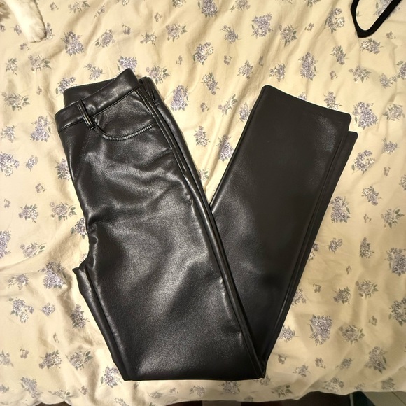 ARITIZIA PANTS BUNDLE - Picture 4 of 5